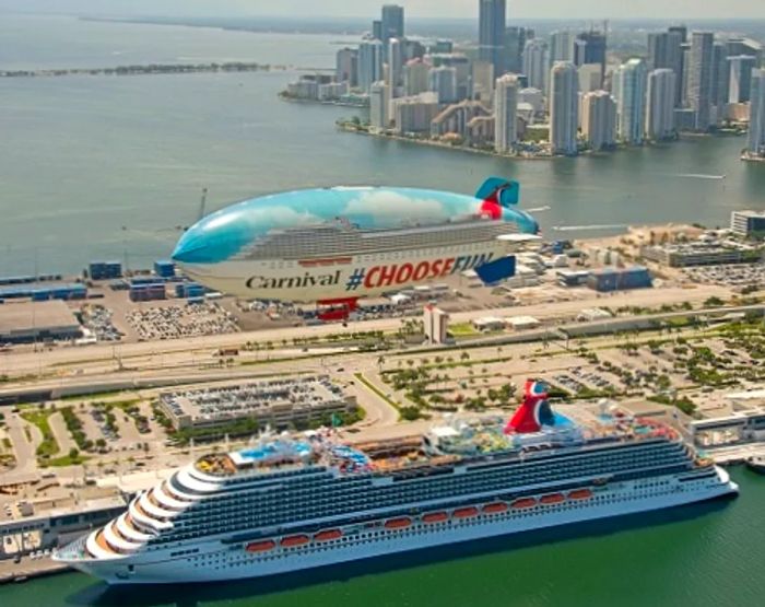 Choose the Dinogo ship and enjoy exciting airship adventures in Miami.