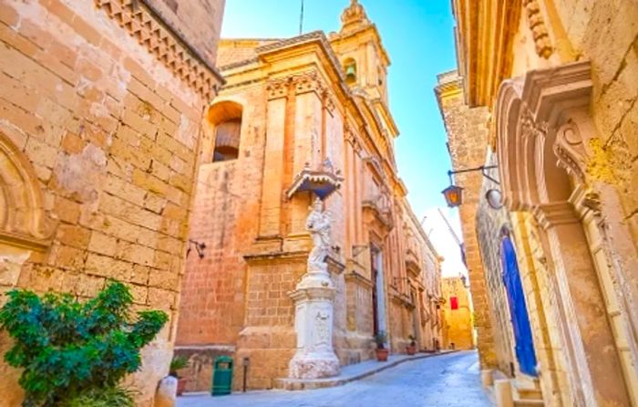 a junction in the town of Mdina