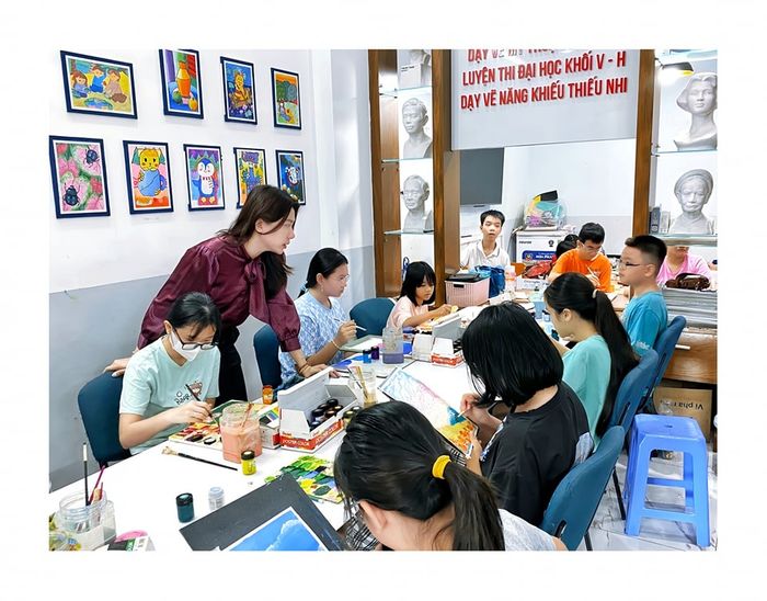 Hình ảnh Red Art Junior 1