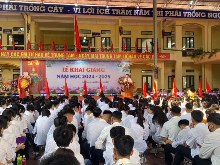 Hình ảnh 1 của Trung tâm GDNN - GDTX huyện Đan Phượng