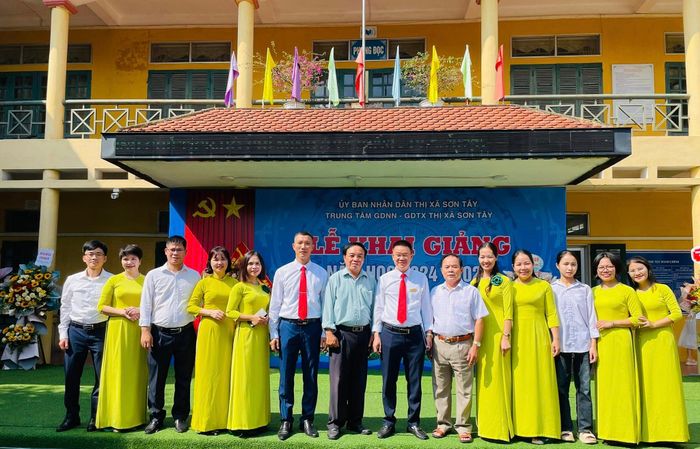 Hình ảnh 1 của Trung tâm GDTX Sơn Tây