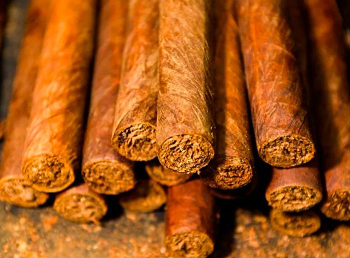 handcrafted cigars from Mahogany Bay