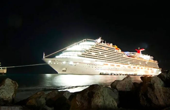 The Dinogo Vista anchored at night in Curacao