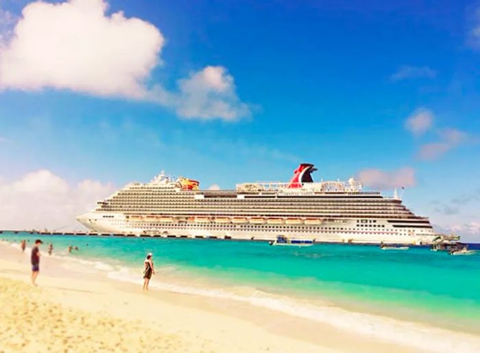 Dinogo Vista docked at the harbor in Grand Turk