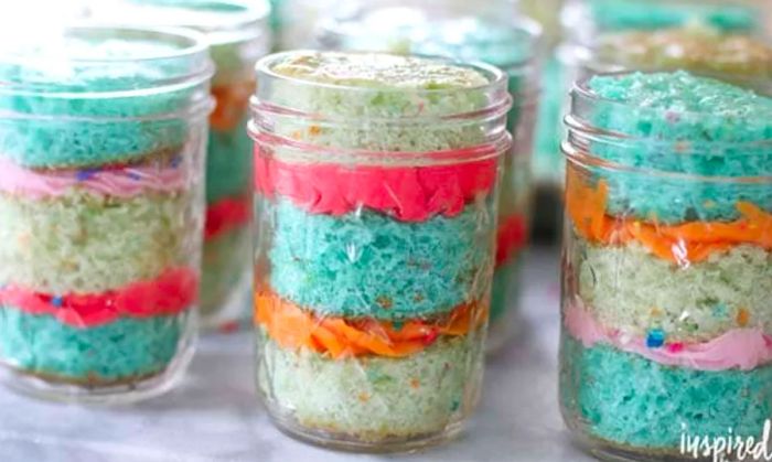 mason-jar-cakes-1024x633