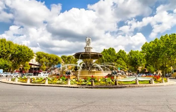 The fountain at Cours Mirabeau