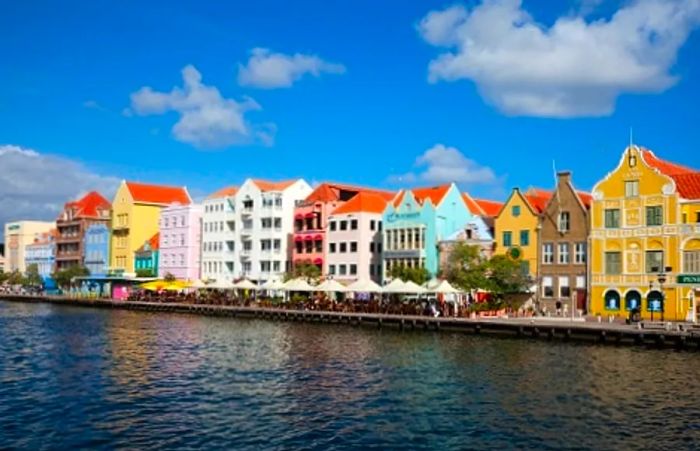 vibrant buildings in Curaçao