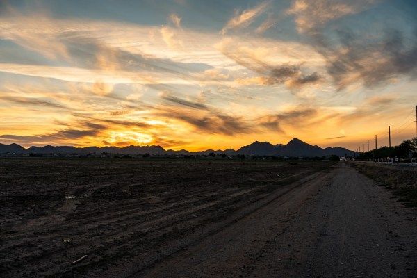 The stunning San Tan Valley. (Photo by SCEDIT/Shutterstock)