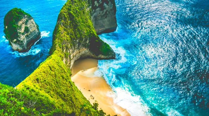 A bird's-eye view of the peninsula featuring a beach on Nusa Penida Island, Bali