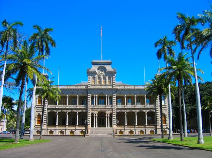 The stunning 'Iolani Palace located in the historic heart of Honolulu.