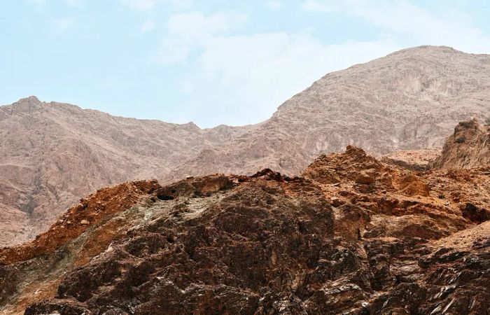 The rugged landscape along the road to Mibam village