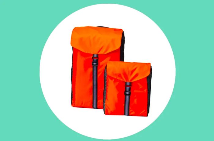 The BluffCube is available in two sizes and is showcased here in the vibrant orange “Sport” fabric.