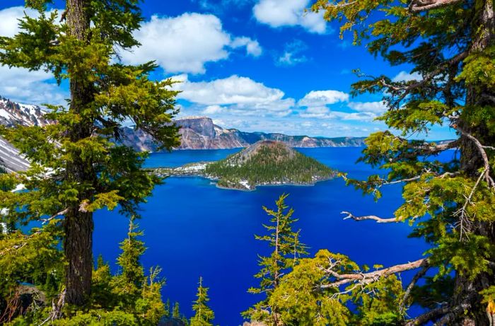 Crater Lake, Oregon, USA