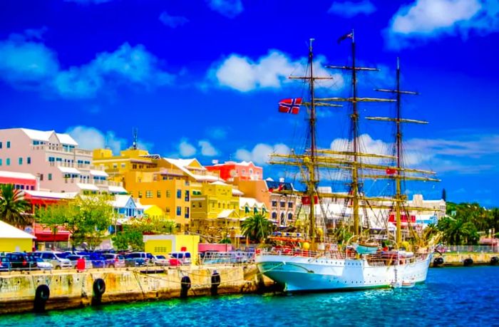 Cruise to Hamilton, Bermuda