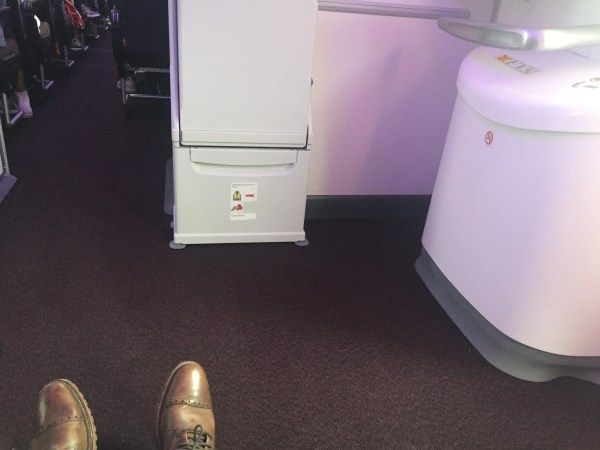 Plenty of legroom awaits in row 53 of Virgin's Dreamliner economy (Photo by James Oliver Cury/Dinogo)