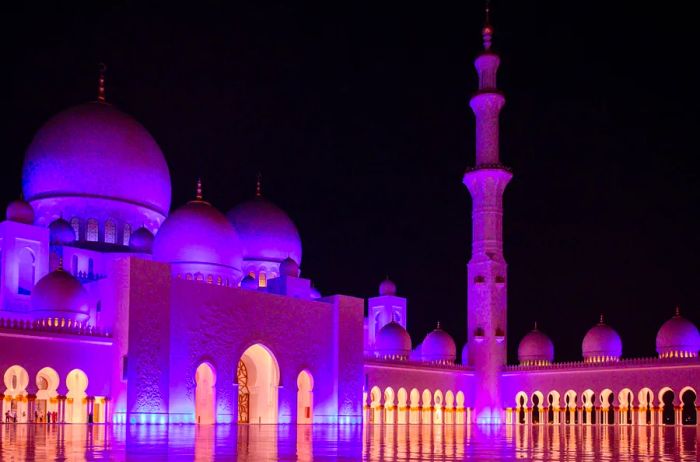 The facade of the Sheikh Zayed Grand Mosque