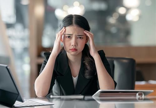 Tại sao người có tiền lại không thanh toán nợ?
