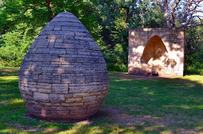 Goldsworthy's <i>Three Cairns</i> is notable for its impressive scale: it extends across the entire nation.