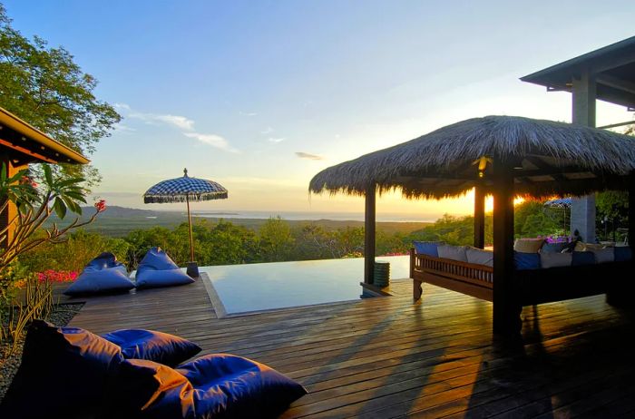 Costa Rica Airbnb featuring an infinity pool