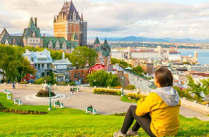 Runner by historic Quebec City