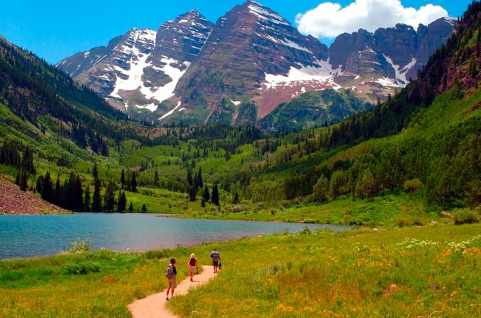 Capture your classic photo during a trip to Maroon Lake.