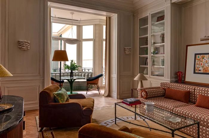 Interior view of the Longchamps apartment located in the Saint James Paris.