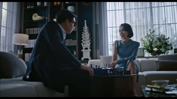 Đây là lần đầu tiên Thu Trang đảm nhận vai diễn của giới thượng lưu trong phim điện ảnh.