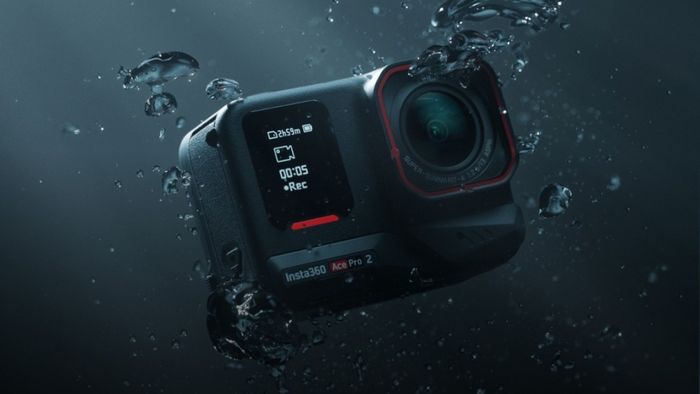 Insta360 Ace Pro 2 có khả năng chống nước ở độ sâu lên tới 12m