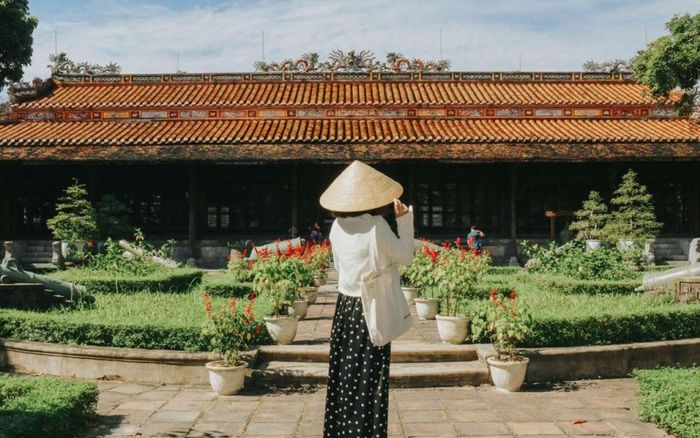 Khám phá vẻ đẹp Huế
