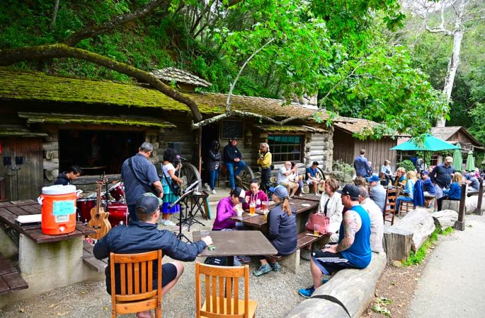 Patrons enjoying the ambiance outside Cold Spring Tavern