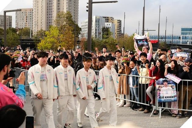 CKTG 2024: Bầu Không Khí Nhiệt Huyết Trong Trận Bán Kết Giữa BLG và WBG 11