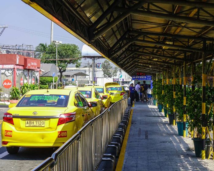 cách di chuyển từ sân bay Ninoy Aquino vào trung tâm