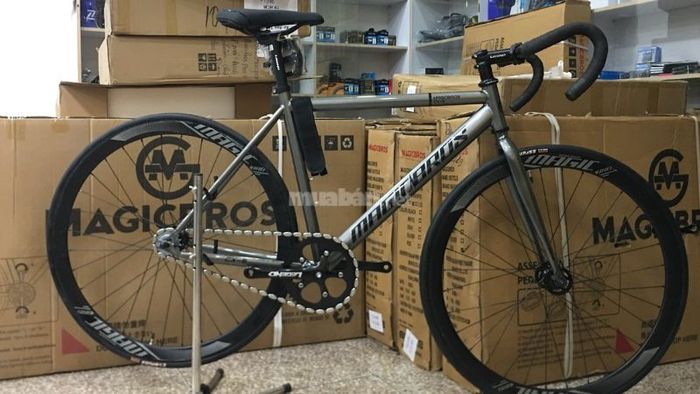 Việc độ khung xe đạp fixed gear không chỉ giúp nâng cao hiệu suất mà còn mang đến phong cách riêng biệt.