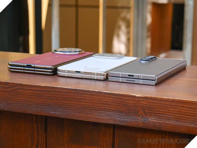Samsung sẽ giới thiệu smartphone gập ba vào năm 2025