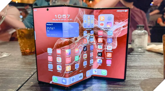 Samsung dự kiến sẽ trình làng smartphone gập ba vào năm 2025