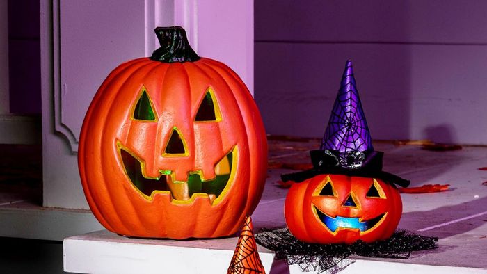 Trang trí đèn Jack-o'-Lantern