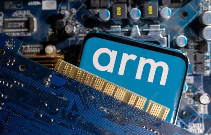 Qualcomm đang lún sâu vào cuộc tranh cãi pháp lý với ARM
