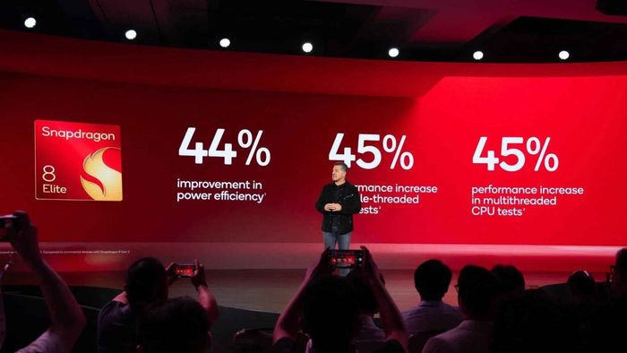 Snapdragon 8 Elite mang lại sự cải tiến vượt bậc về hiệu suất.