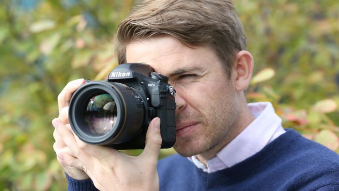 Nikon D850 được sản xuất năm nào?