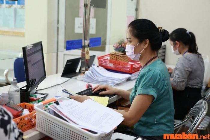 Theo quy định cải c&aacute;ch tiền lương mới, tiền lương trung b&igrave;nh của c&ocirc;ng chức, vi&ecirc;n chức nh&agrave; nước sẽ tăng 32% so với thu nhập b&igrave;nh qu&acirc;n của người lao động.