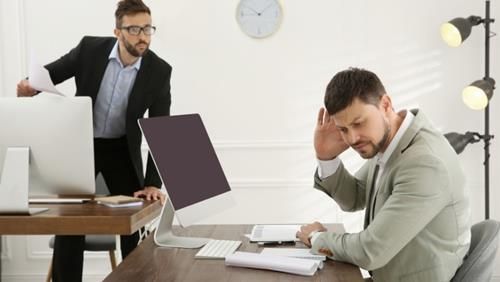 Những mối nguy tiềm ẩn nơi công sở của 12 con giáp
