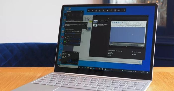quay-man-hinh-laptop-win-10