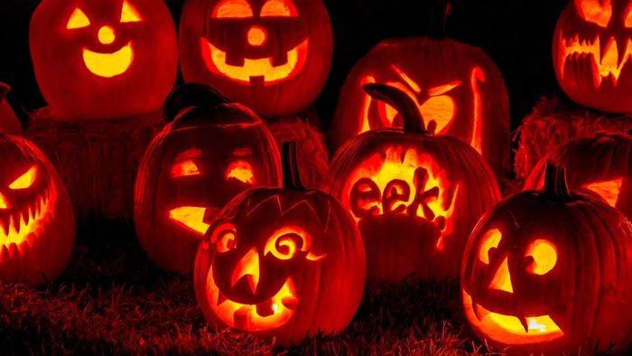 STT Halloween ngắn gọn