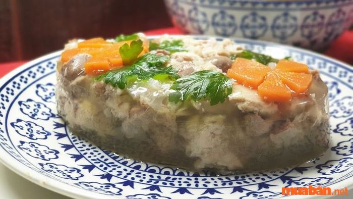 Thịt đông được dùng để tiếp khách trong dịp Tết