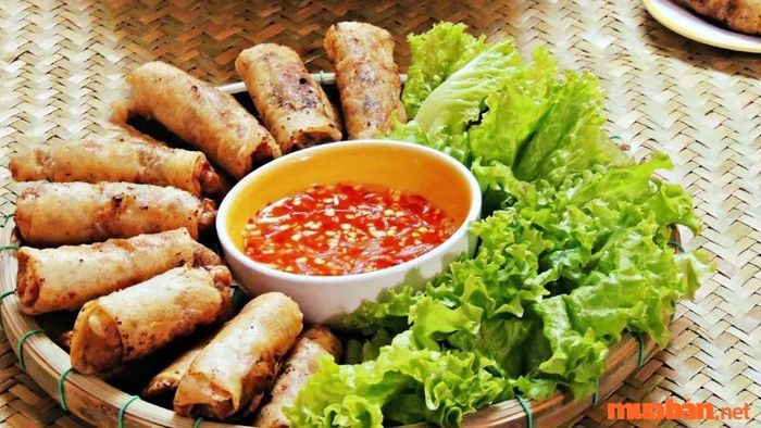Nem rán giòn rụm và thơm ngon