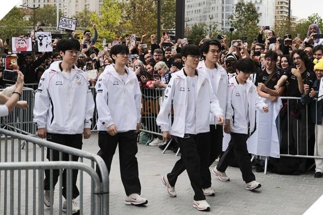 CKTG 2024: Không Khí Nồng Nàn Chờ Đón Cuộc Đối Đầu LCK Giành Vé Chung Kết 8