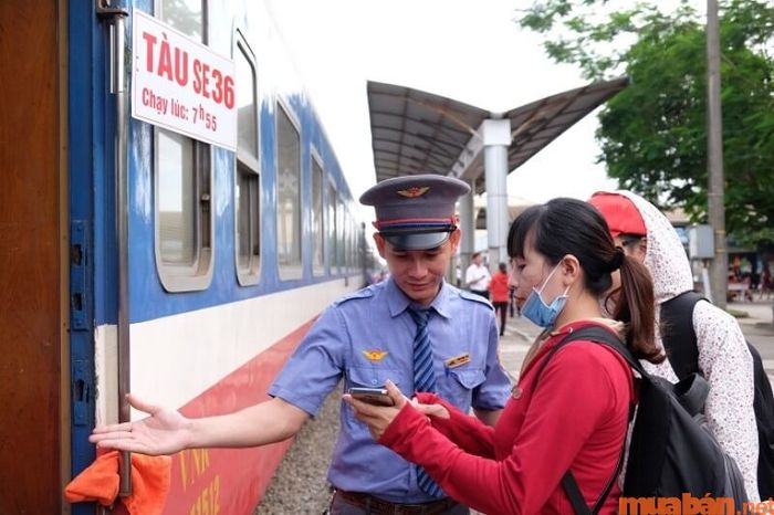Đặt vé trực tuyến để nhận những ưu đãi hấp dẫn khi mua vé tàu Sài Gòn đến Quy Nhơn.