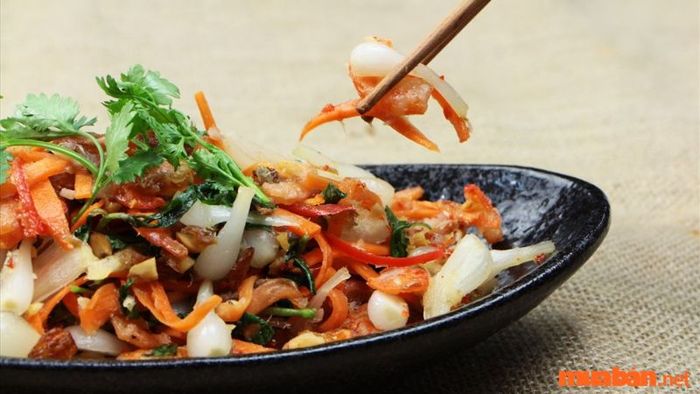 Củ kiệu trộn tôm khô