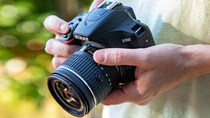 Có nên mua Nikon D3500 đã qua sử dụng hay không?
