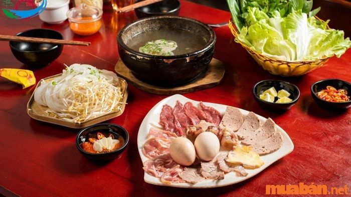 Buổi sáng nên ăn gì ở Đà Lạt - Phở thố đá Chu Gia